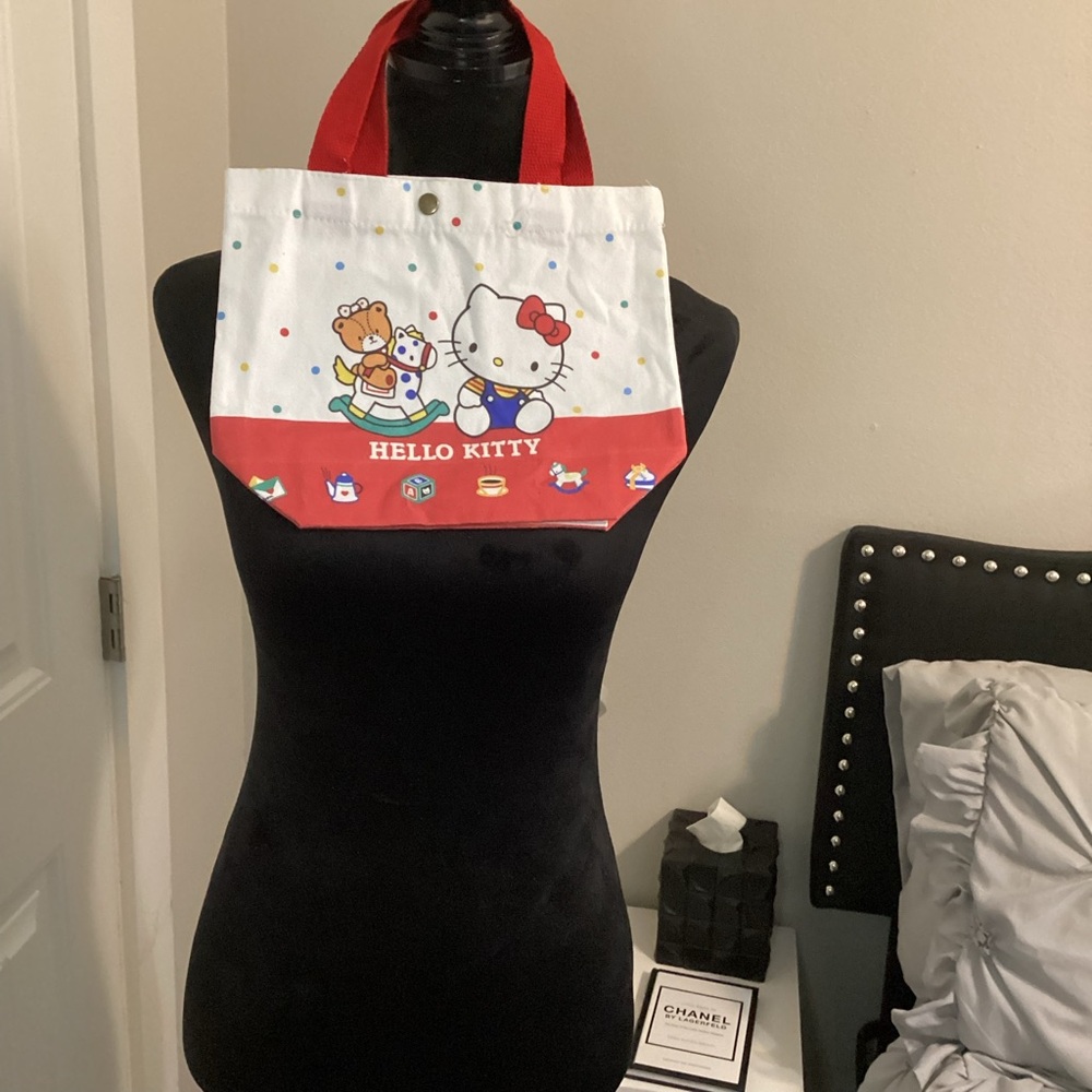 30% Off! For 3 Days!    NWOT - Small Hello Kitty Canvas Tote- Brand New!! - Picture 2 of 8